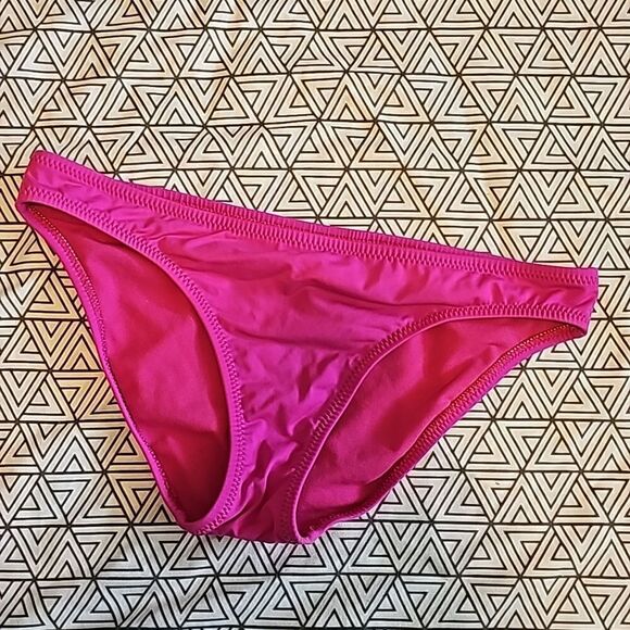Small 6 Dark Pink bikini bottom - Picture 1 of 3